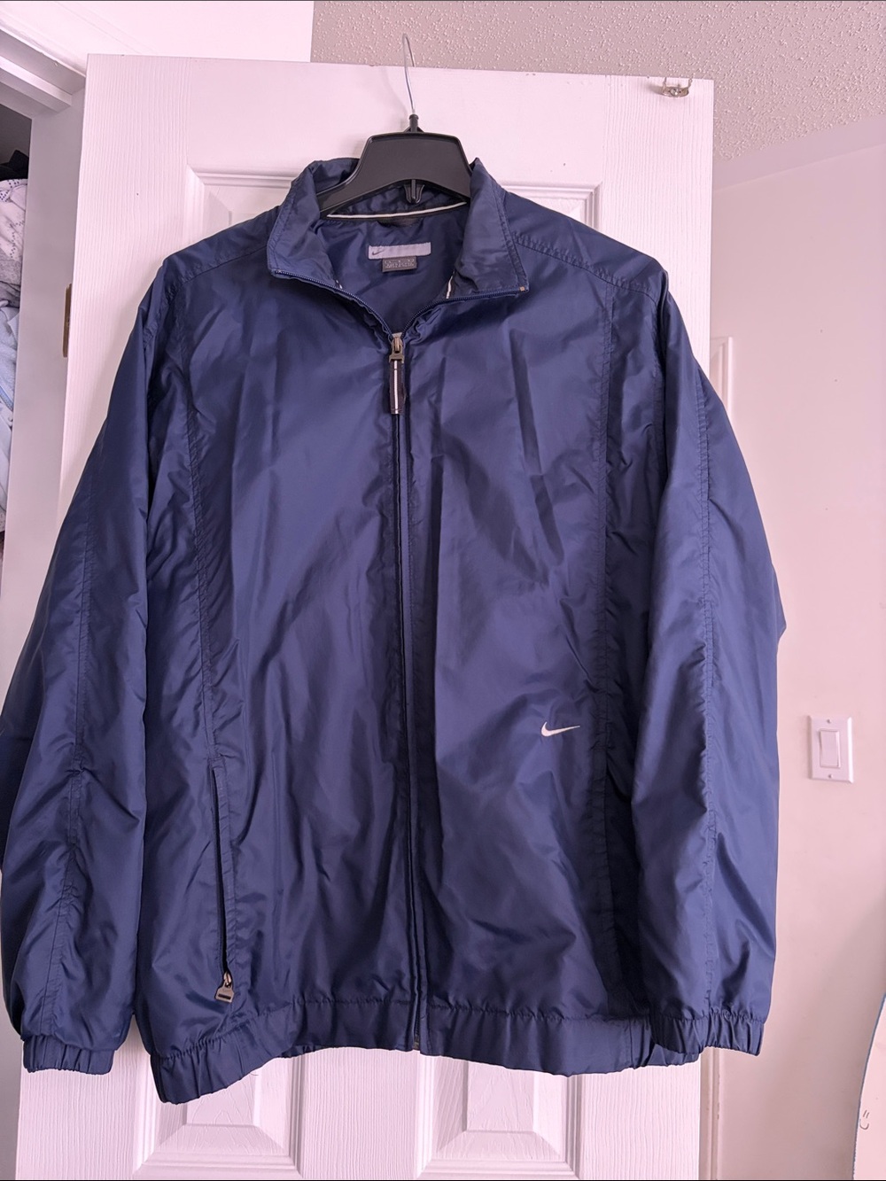 Nike Men’s Dark Blue Full-Zip Windbreaker Jacket